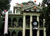 haunted mansion 2.jpg (114586 bytes)