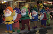 dwarfs in parade.jpg (50363 bytes)